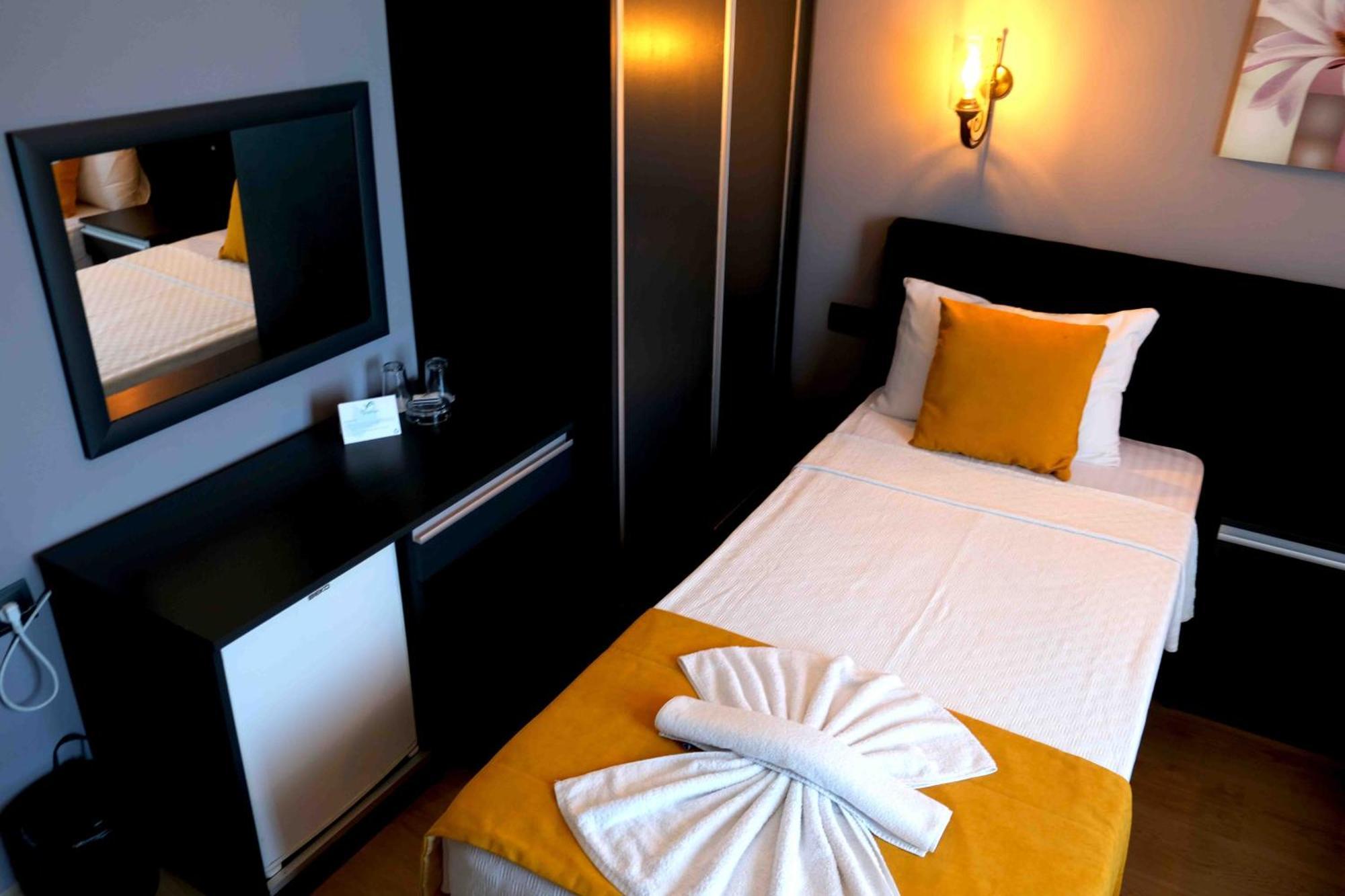 Yasemin Otel