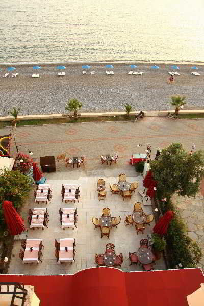 Yasemin 3*